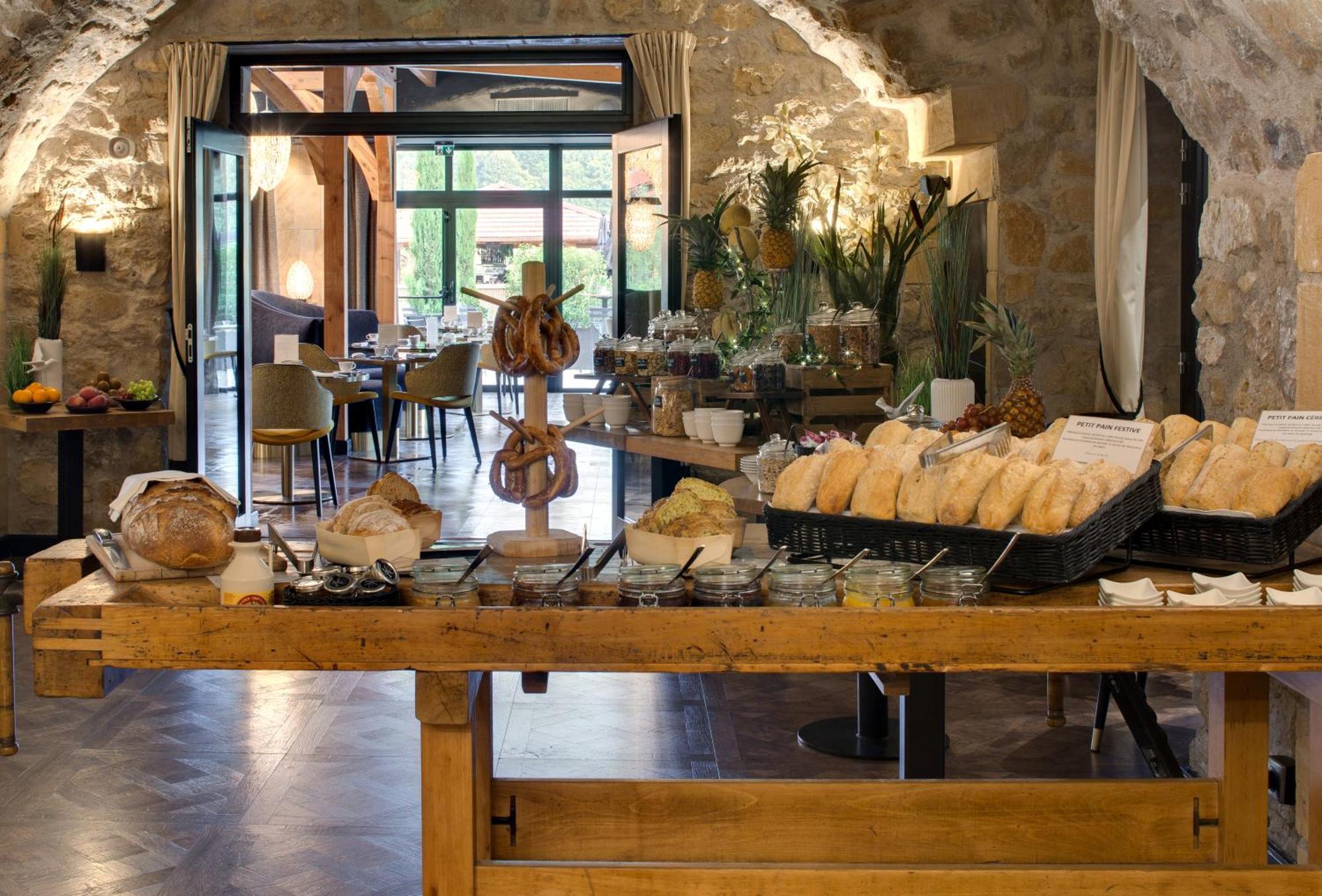 Domaine De La Klauss & Spa, Restaurant Gastronomique Le K Montenach Exterior photo